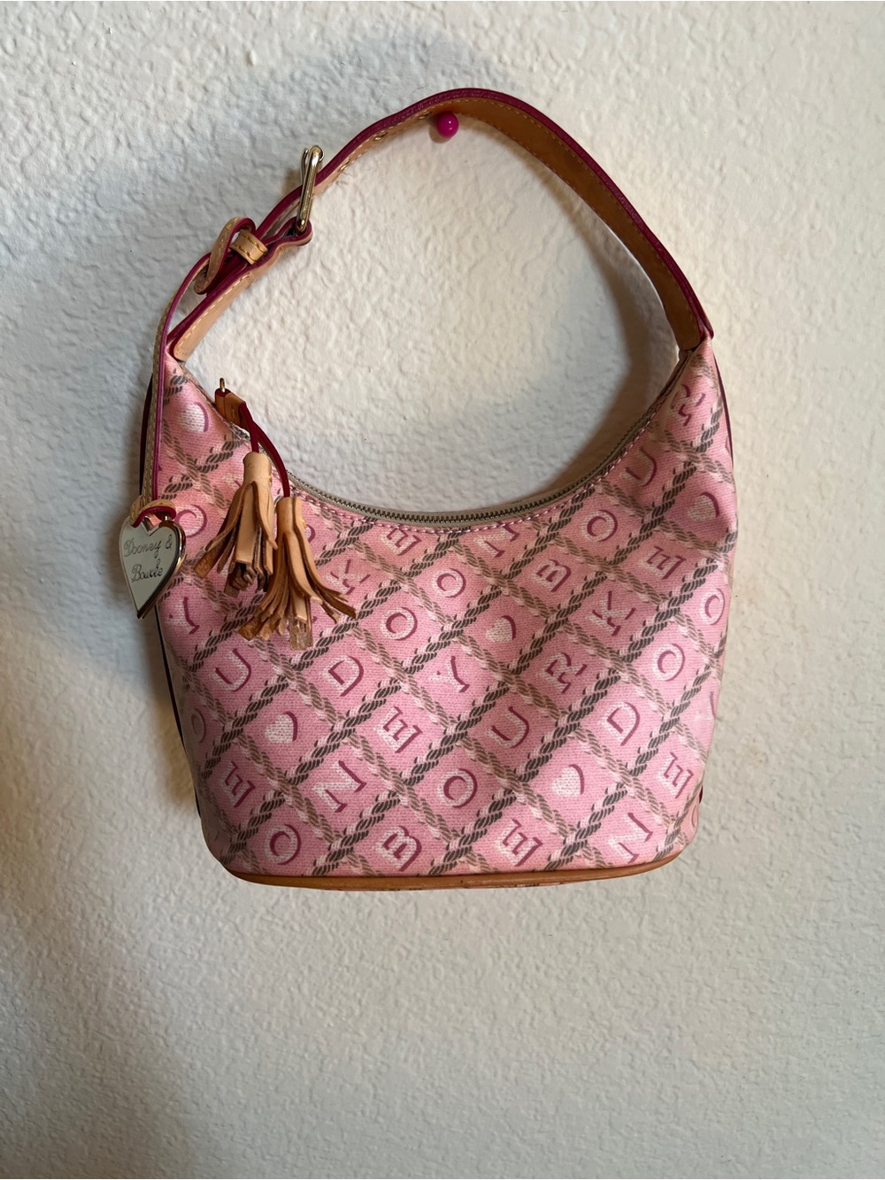 Y2K Dooney & Bourke Pink Monogram Canvas Hobo Bucket Bag vintage - Picture 2 of 10